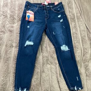Skinny High Rise Butt Lifting Jeans Size 18. Dark wash